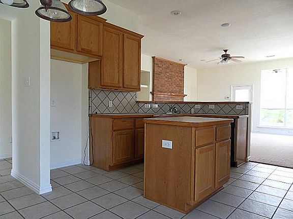 2nd image of 6002 Timbercrest Trl
