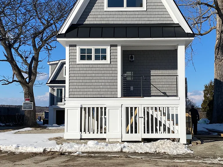 The Bunkhouse at 64A Jones Creek is just a block from Pine Point Beach. Enjoy year round beach living!