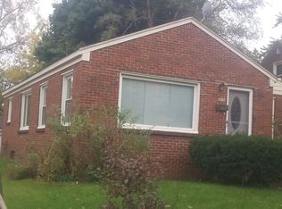 1067 Berkley Ave, Pontiac, MI 48341