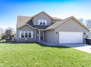 5251 W Leroy Ave, Greenfield, WI 53220