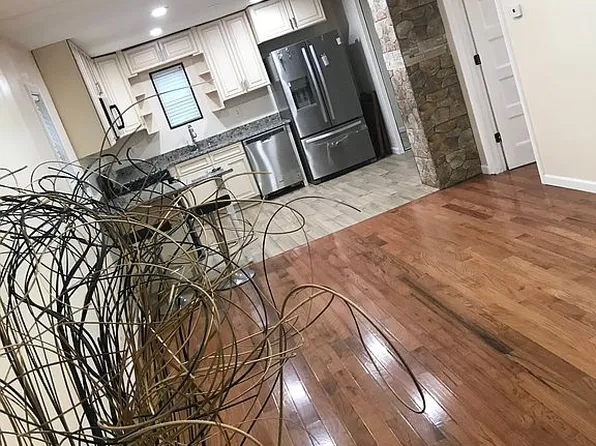 35 School Ln, Cherry Hill, NJ 08002