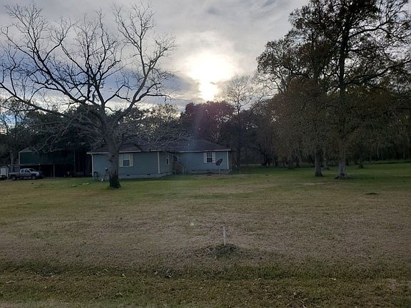 2nd image of 1926 Bear Bottom Dr