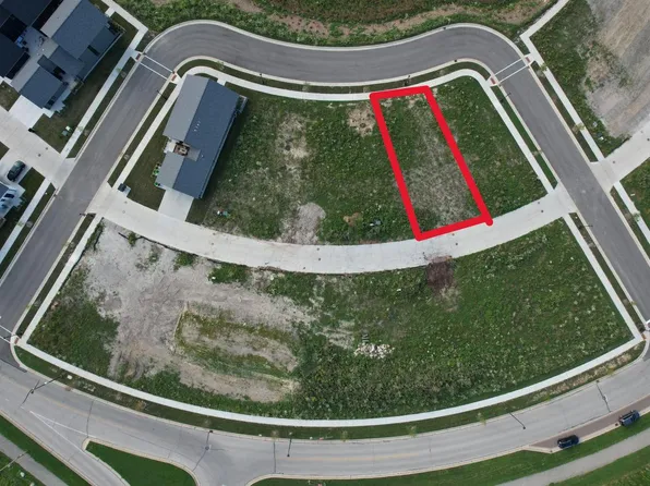 9443 South CYPRESS PLACE #12004, Oak Creek, WI 53154