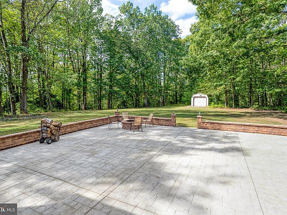 5th image of 685 Telegraph Rd