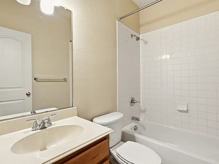1435 Chase Ln — Photo 23