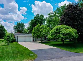 12942 Iroquois Dr, Birch Run, MI 48415