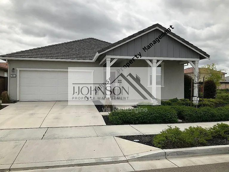 994 Osprey Dr — Photo 1