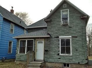 821 Linden Ave, Waterloo, IA 50703