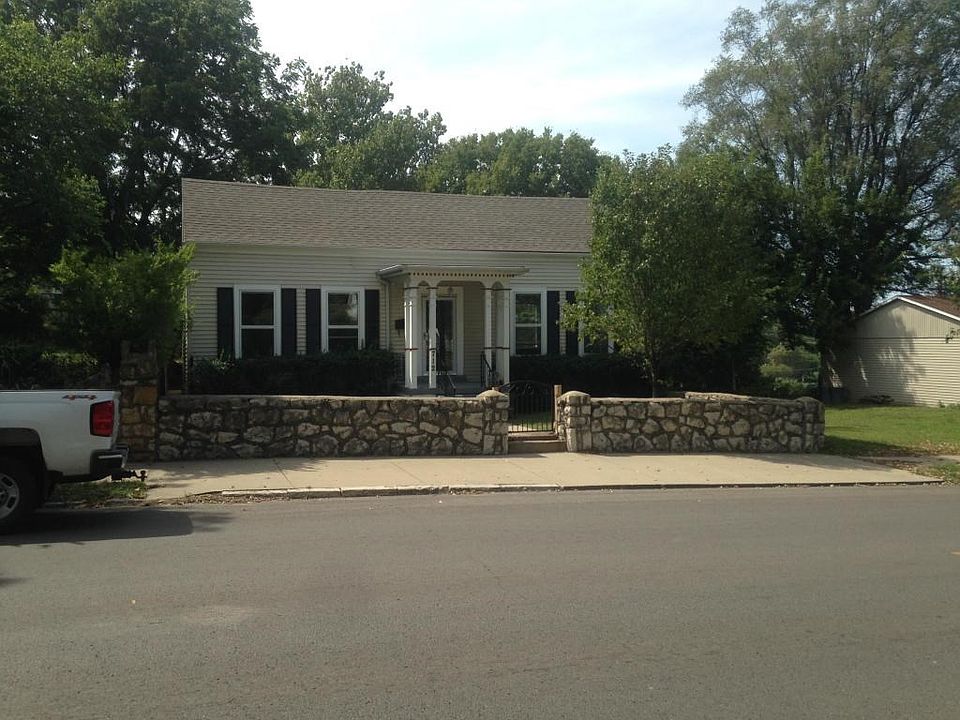 1st image of 712 N 6th St
