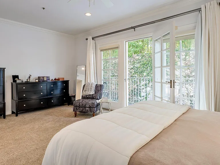 2025 S Beverly Glen Blvd — Photo 17