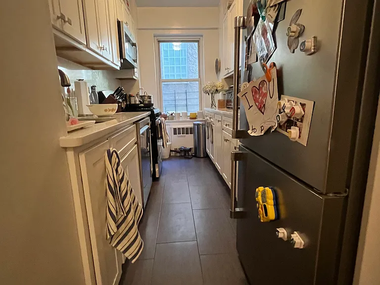 110 E End Ave #3B — Photo 5