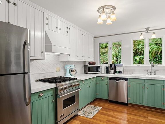 5th image of 1931 SW 14th Ave APT 3