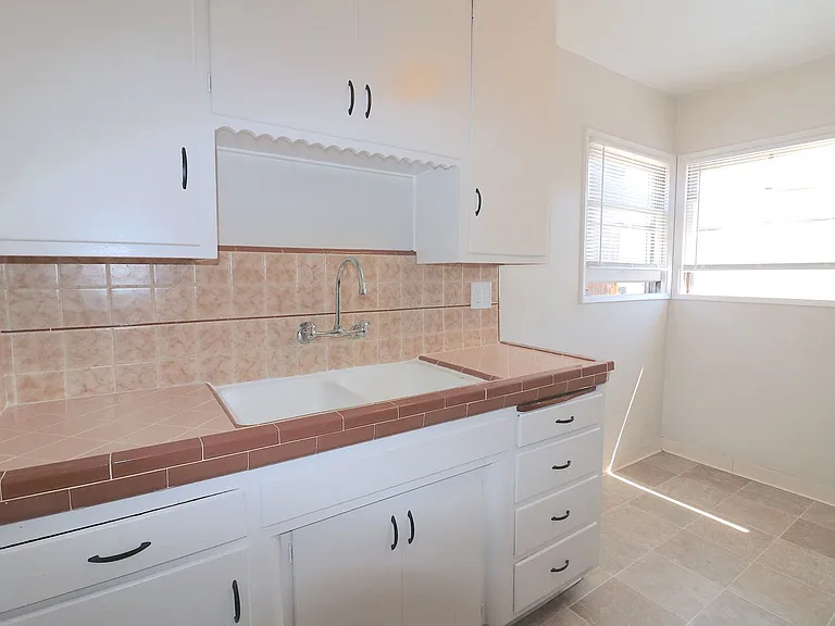 4653-59 Kansas St — Photo 3
