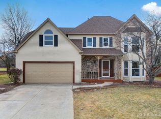 380 Millington Ln, Aurora, IL