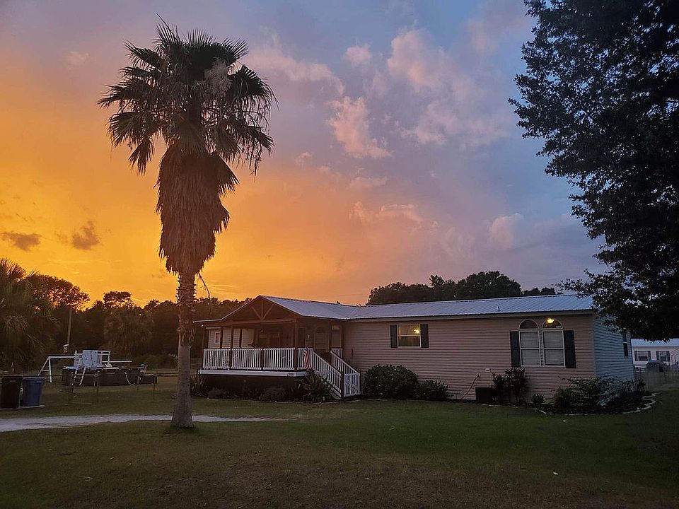1st image of 2208 Topaz Ln