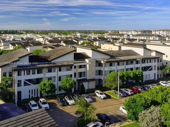 7815 NW 104th Ave APT 23, Doral, FL 33178