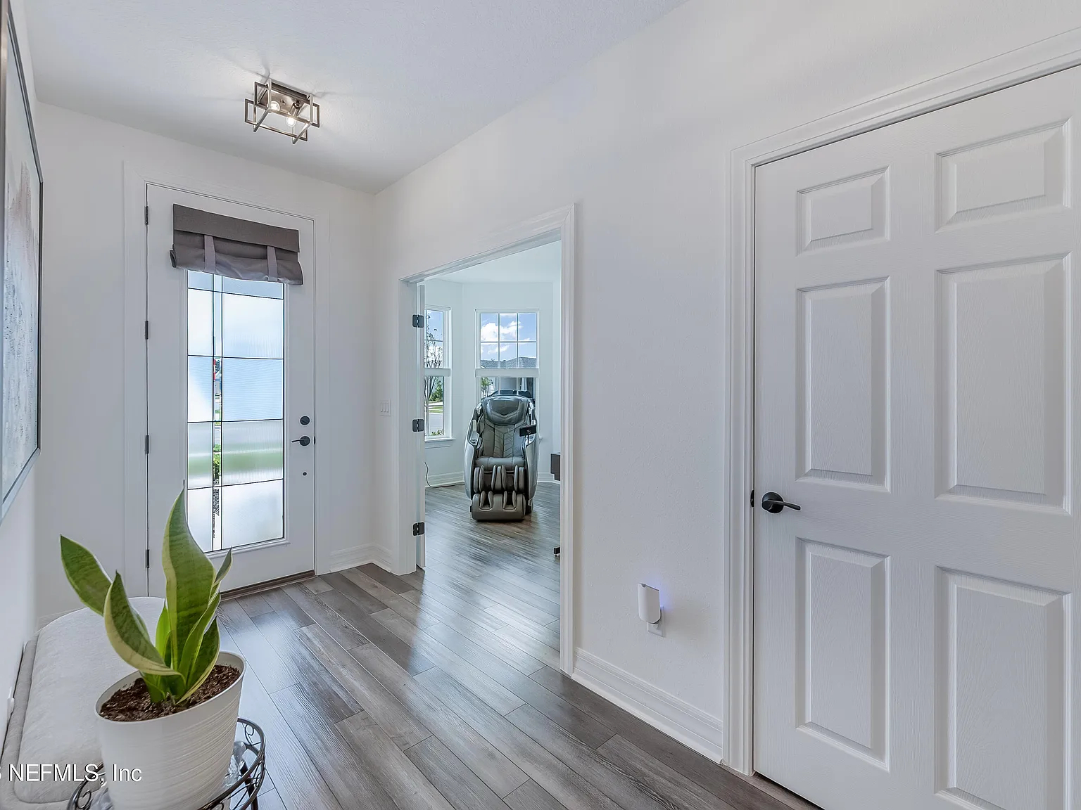 2 bed, 2.0 bath, 1886 sqft, $3,200 — Photo 4