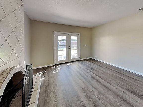 5th image of 1704 San Jose Dr