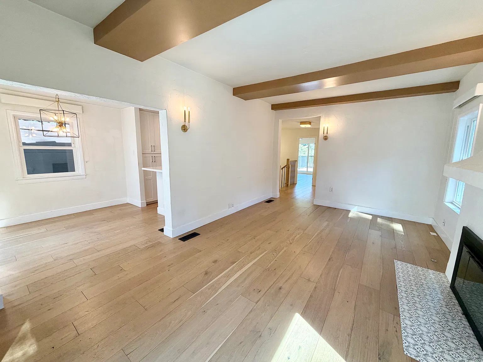 3 bed, 1300 sqft, $7,500 — Photo 4
