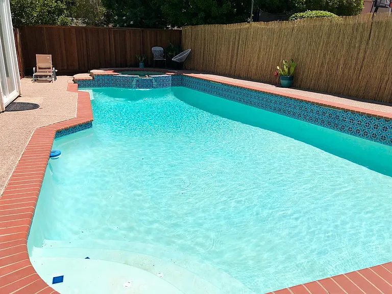 1860 Aurora Ct — Photo 11