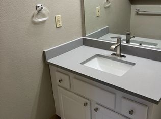 8402 165th Ave NE APT 103, Redmond, WA 98052
