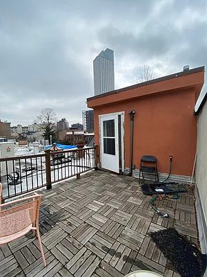 Rented by Compass | media 25