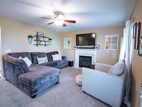 5th image of 274 Macy Ct