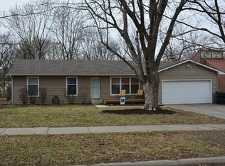 913 SW Kent Pl, Topeka, KS 66606