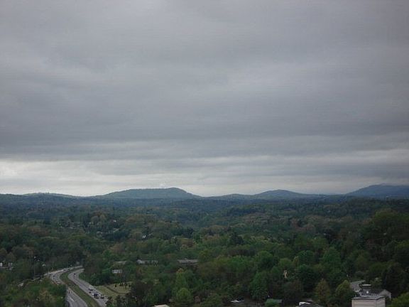 4th image of 159 Mills Pl