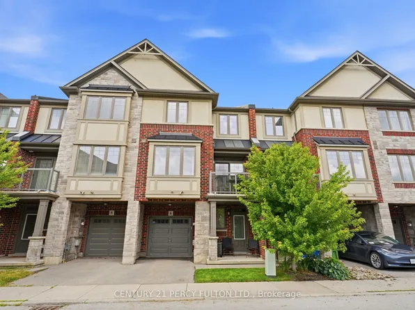 6 Whaley Ln, Hamilton, ON L9G 0G7