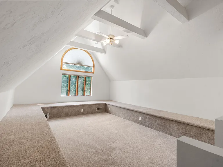 7 Larch Rd — Photo 10