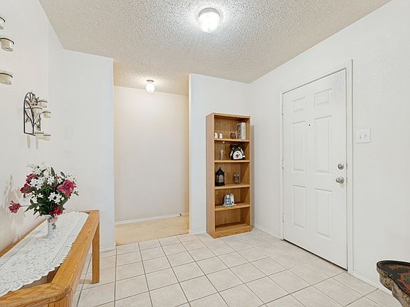 3rd image of 9809 Nixon Dr