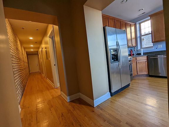 5th image of 3-1621 Weste North Shore Ave #3