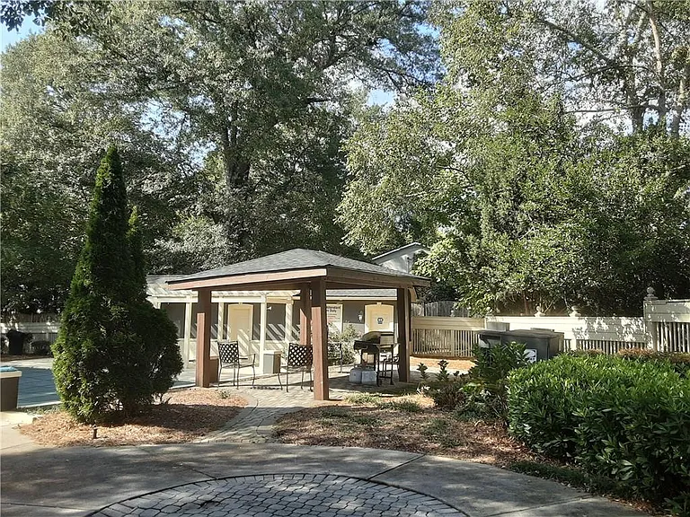 6900 Roswell Rd #O3 — Photo 20