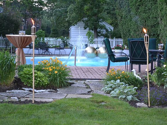 2nd image of 855 Thornwood Ln