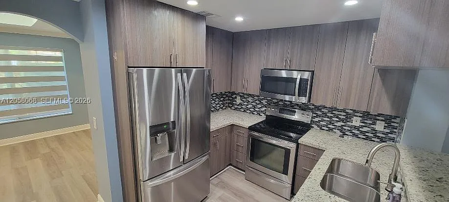 Villa Vizcaya Condo — Photo 4