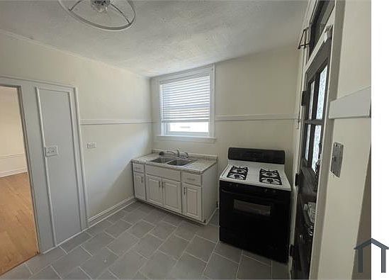 3rd image of 1311 W 91st St #3