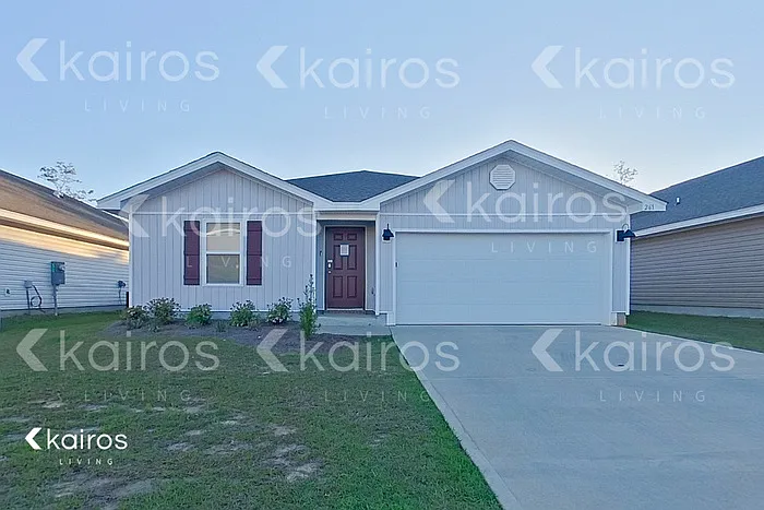 261 Monarch Ln — Photo 1