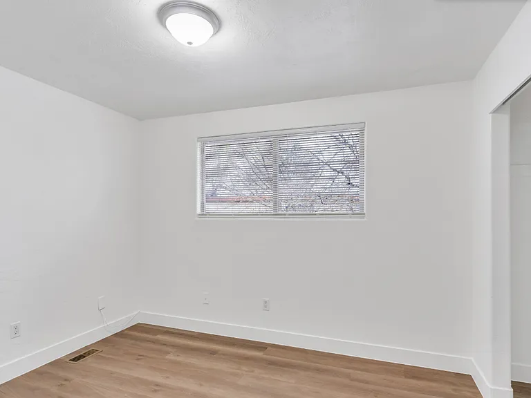 1794 W Shannon Cir — Photo 5
