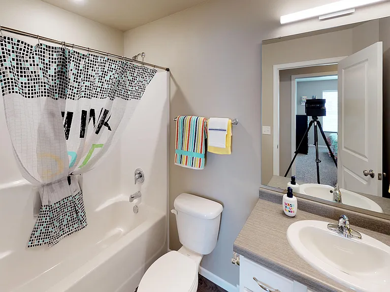 Upper level bathroom