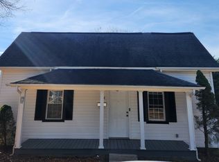 704 Maple St, Cherryville, NC 28021