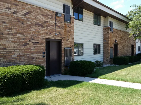 12881 W Hampton Ave, Butler, WI 53007