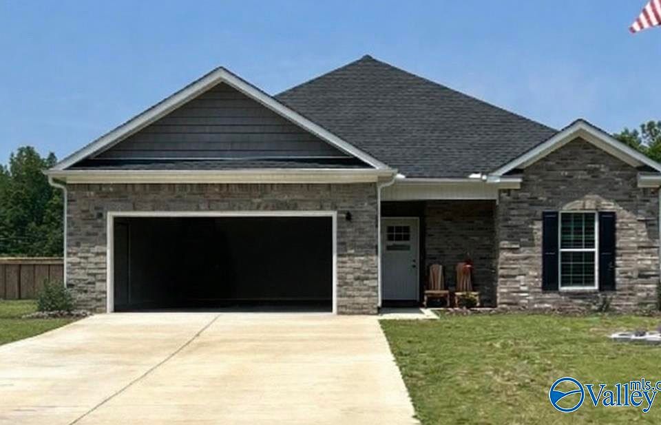 1st image of 26901 Leslie Ln