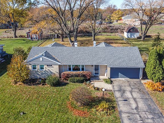 3rd image of 470 N Shady Oaks Dr