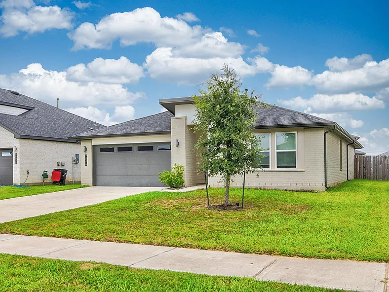 28926 Yachting Point Ln — Photo 2