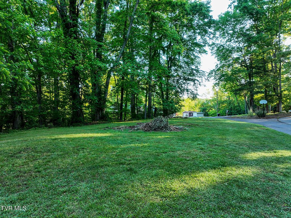 1st image of Kings Mountain Dr