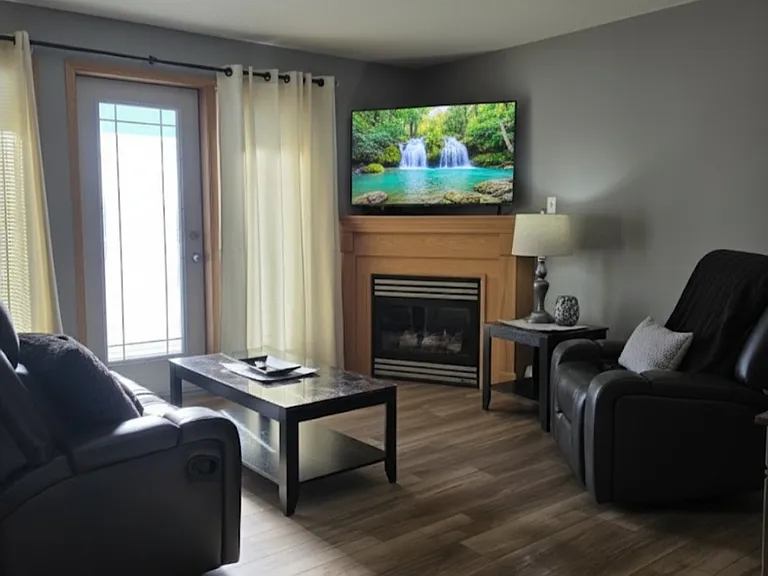 260 Duston St #220 — Photo 10