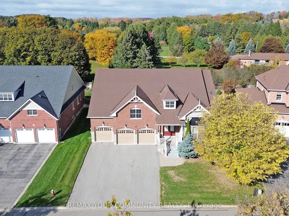 34 McCandless Ct, Caledon, ON L7C 3R6