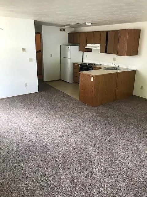 2 bed, 850 sqft, $1,200 — Photo 3