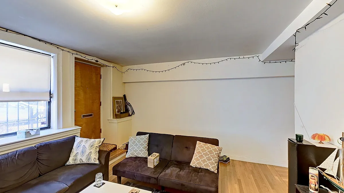 Building Photo - 19 Glenville Ave #7